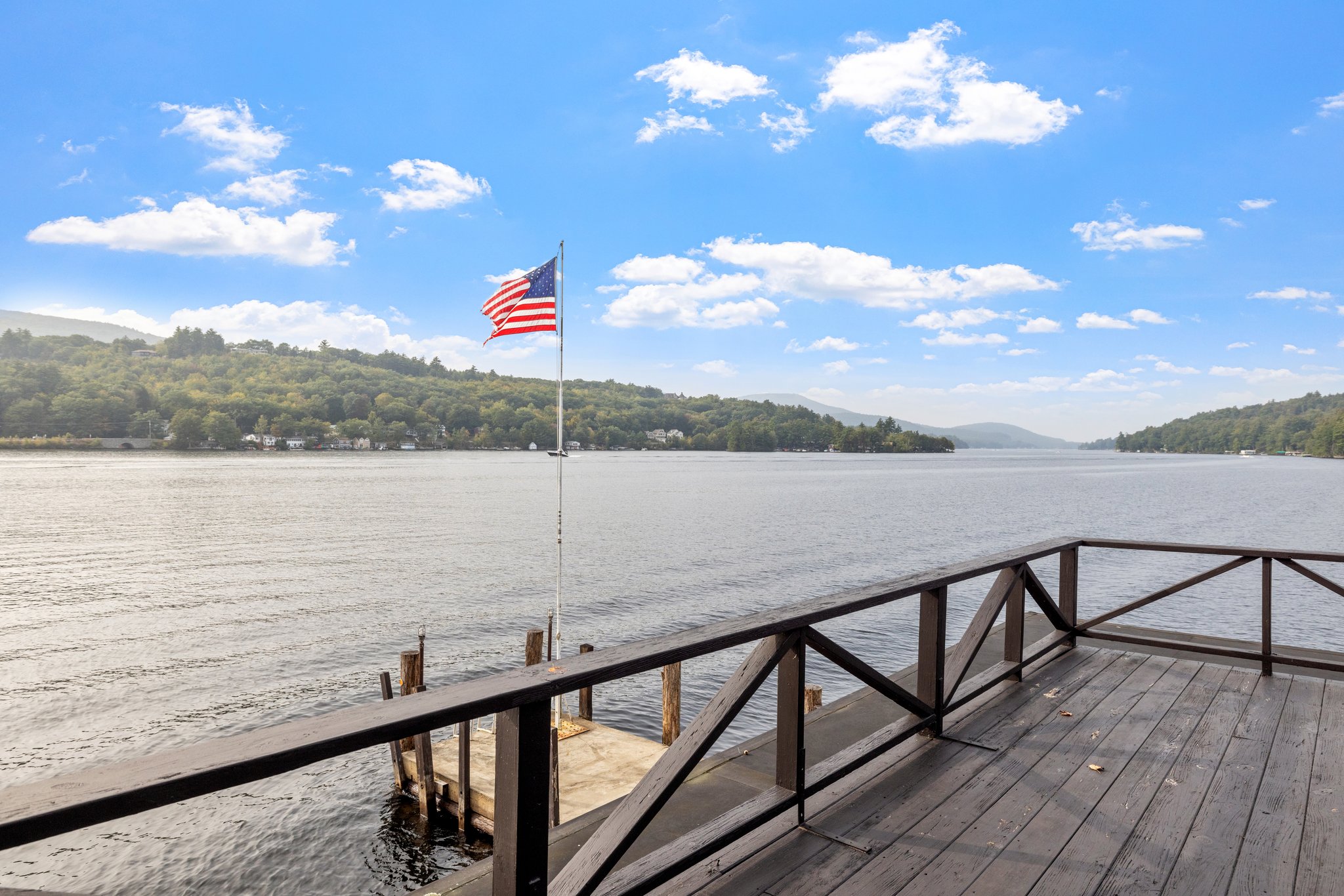 Memorial Day Weekend is almost here & the Lakes Region is ready for summer! 🇺🇸☀️
